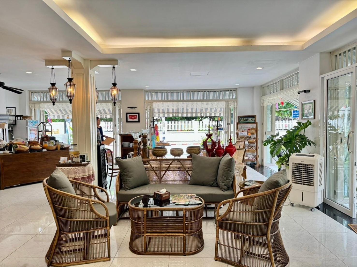 Wua Lai Boutique Hotel Chiang Mai Exterior photo