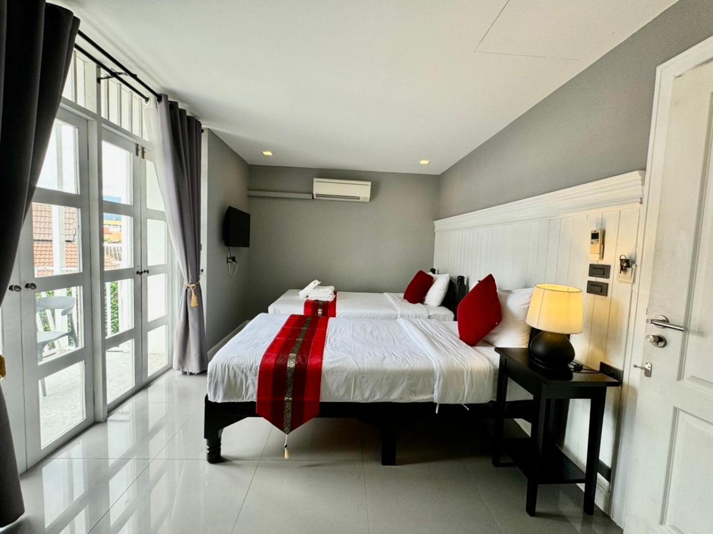 Wua Lai Boutique Hotel Chiang Mai Exterior photo