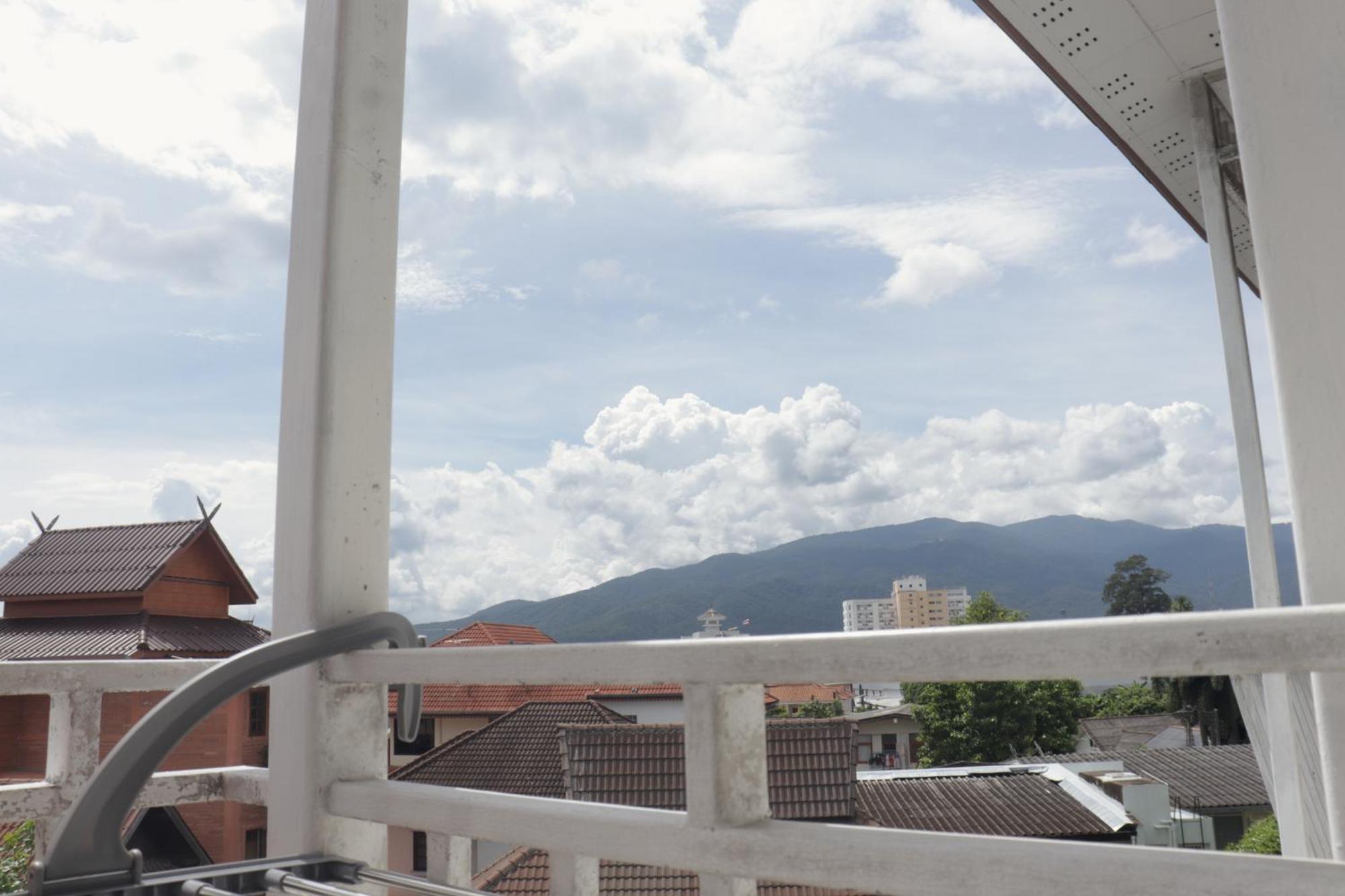 Wua Lai Boutique Hotel Chiang Mai Exterior photo