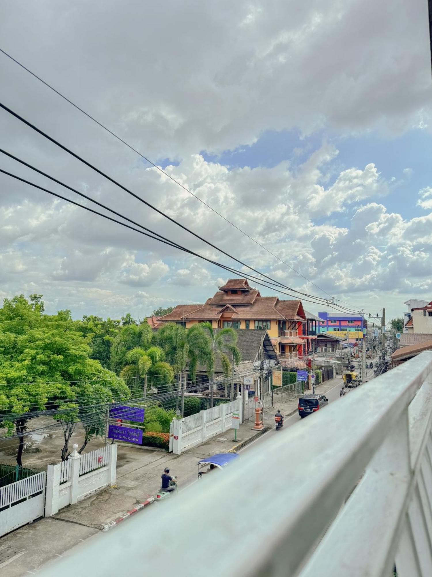 Wua Lai Boutique Hotel Chiang Mai Exterior photo